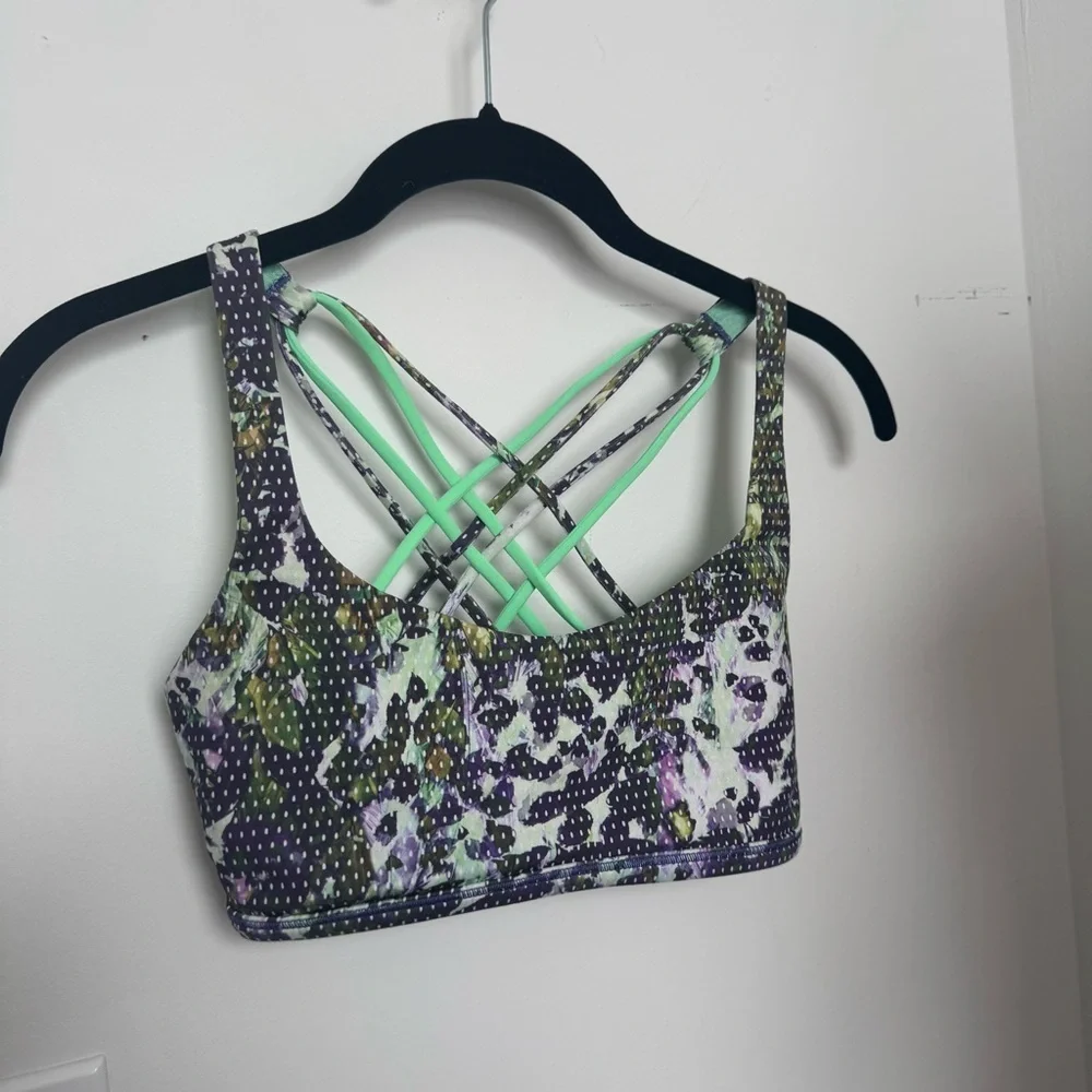 Lululemon Free To Be *Wild
Floral Sport White Multi / Pistachio 6 - Picture 5 of 8